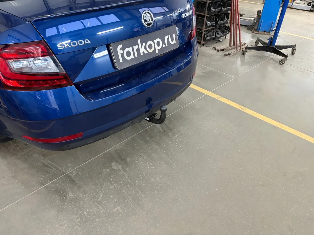 Фаркоп Steinhof для Skoda Octavia 2012-2020 V-063 в Москва