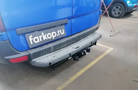 Фаркоп Steinhof для Volkswagen Crafter 2006-2016 (для а/м со ступенькой) V-033 в Москва