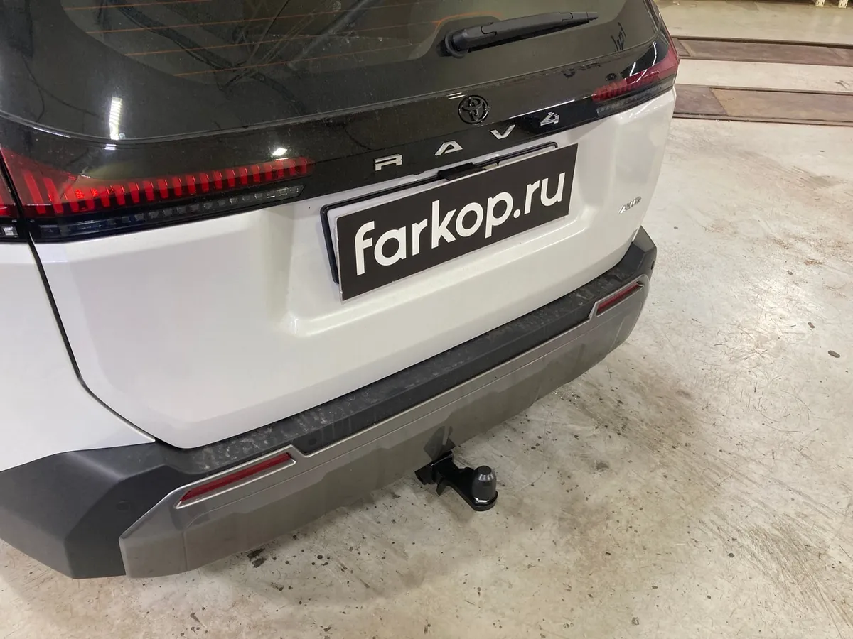 Фаркоп Berg для Toyota RAV4 2025- F.5717.002 в Москва Фаркоп Berg для Toyota RAV4 2025- F.5717.002 в Москва