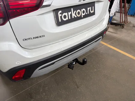 Фаркоп Berg для Mitsubishi Outlander 2012-2022 Арт. F.4013.001 F.4013.001 в Москва