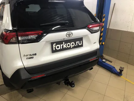 Фаркоп Berg для Toyota RAV4 2019- F.5717.002 в Москва