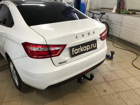 Фаркоп Berg для Lada Vesta (вкл. Cross) 2015-2022 Арт. F.6012.003 F.6012.003 в Москва