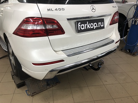 Фаркоп Oris для Mercedes M-class 2011-2015 2255-D2 в 