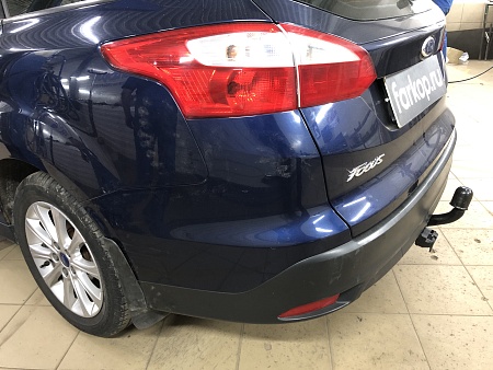 Фаркоп Auto-Hak для Ford Focus универсал 2011-2018 C 55 в 